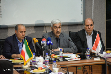 دیدار احمد ریاض طالب وزیر ورزش و جوانان عراق با مهدی تاج رئیس فدراسیون فوتبال کشورمان 