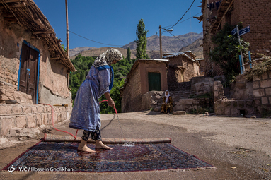 روستای فشک از توابع الموت استان قزوین