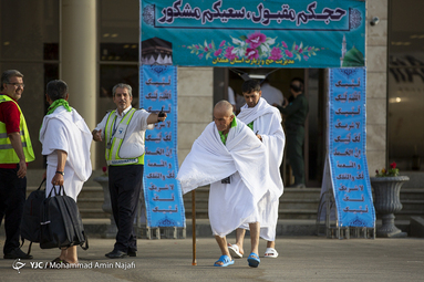 اعزام زائران بیت‌الله‌الحرام از فرودگاه همدان