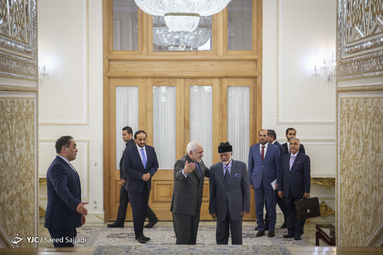 دیدار وزیر امور خارجه عمان با ظریف