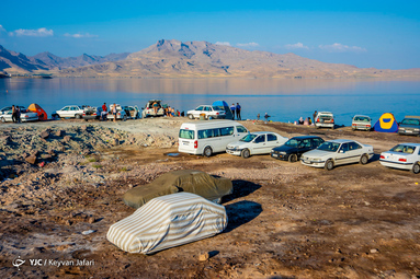 مسافران تابستانی در چیچست؛ دریای آب شور چیچست همان نام کهن و باستانی دریاچه ارومیه یا دریاچه کبودان در شهر ارومیه است