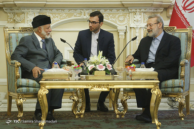 دیدار وزیر امور خارجه عمان با علی لاریجانی