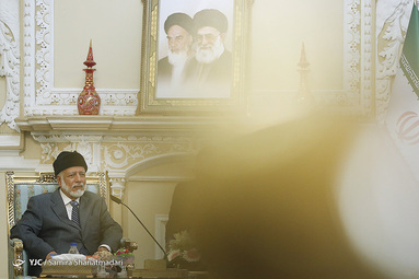 دیدار وزیر امور خارجه عمان با علی لاریجانی