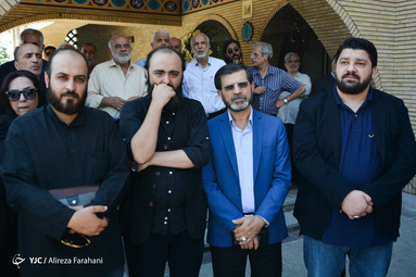 مراسم تشییع پیکر مرحوم حسین آهی
