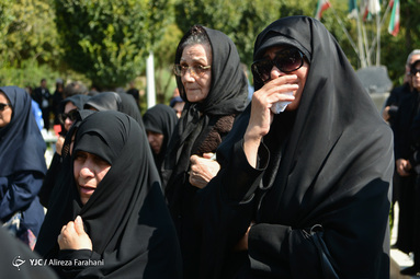 مراسم تشییع پیکر مرحوم حسین آهی