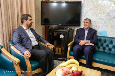 بازدید وزیر راه وشهرسازی از باشگاه خبرنگاران جوان