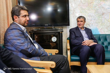 بازدید وزیر راه وشهرسازی از باشگاه خبرنگاران جوان