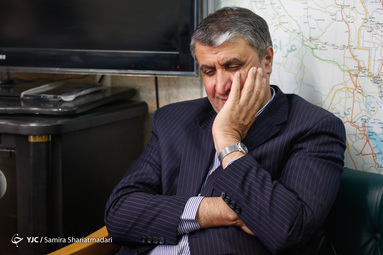 بازدید وزیر راه وشهرسازی از باشگاه خبرنگاران جوان