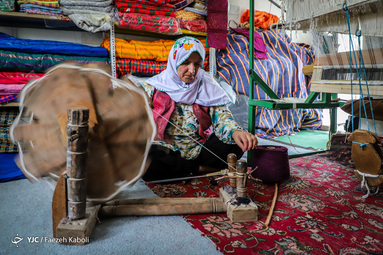 کارچاله نوعی از پارچه بافی سنتی و هنر دست زنان روستای «بالاجاده» از توابع کردکوی استان گلستان است.
