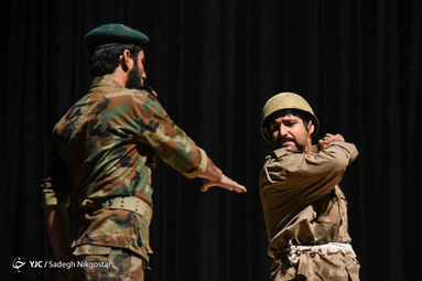 پل کارون، نمایش اقتباسی از زندگی شهید شاهرخ ضرغام معروف به «حر انقلاب»