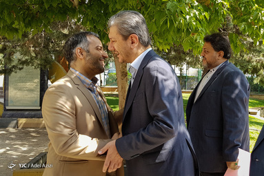 بازدید کاظم پالیزدار مشاور معاون اول رئیس‌جمهور از باشگاه خبرنگاران جوان