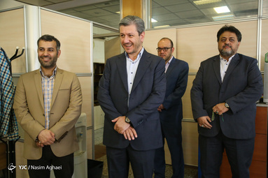 بازدید کاظم پالیزدار مشاور معاون اول رئیس‌جمهور از باشگاه خبرنگاران جوان