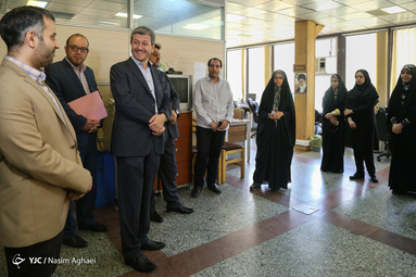 بازدید کاظم پالیزدار مشاور معاون اول رئیس‌جمهور از باشگاه خبرنگاران جوان