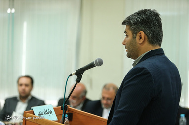 نخستین جلسه دادگاه رسیدگی به اتهامات تعدادی از متهمان و اخلالگران عمده در نظام تولیدی کشور از طریق خرید و فروش مواد اولیه پتروشیمی در بازار آزاد