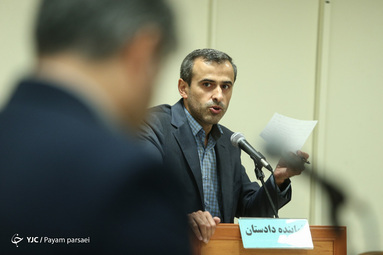 نخستین جلسه دادگاه رسیدگی به اتهامات تعدادی از متهمان و اخلالگران عمده در نظام تولیدی کشور از طریق خرید و فروش مواد اولیه پتروشیمی در بازار آزاد