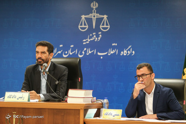 نخستین جلسه دادگاه رسیدگی به اتهامات تعدادی از متهمان و اخلالگران عمده در نظام تولیدی کشور از طریق خرید و فروش مواد اولیه پتروشیمی در بازار آزاد
