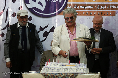 تجلیل از متولدین پیشکسوت مرداد ماه