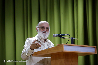 تجلیل از خبرنگار انقلابی