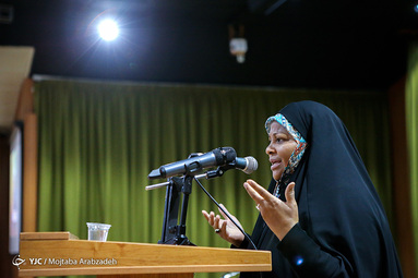 تجلیل از خبرنگار انقلابی