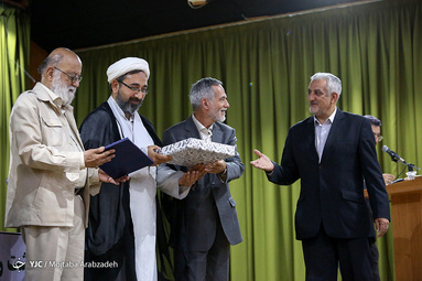 تجلیل از خبرنگار انقلابی