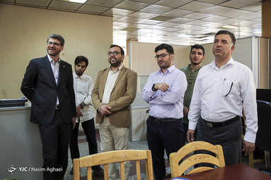 بازدید حمید فتاحی معاون وزیر ارتباطات از باشگاه خبرنگاران جوان