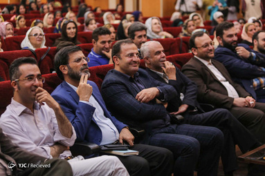 شب شعر طنز ترامپیت در فرهنگ سرای اندیشه