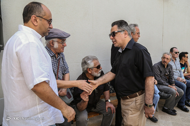 تشییع پیکر مرحوم سیدکمال طباطبایی در خانه سینما
