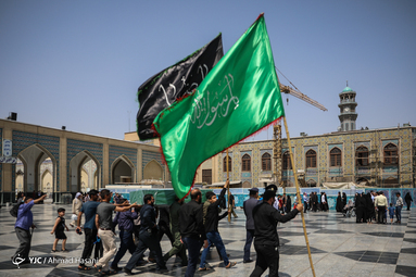 تشییع پیکر مطهر شهید مدافع حرم «سید ناظرحسین موسوی» در حرم حضرت علی ابن موسی الرضا (ع)