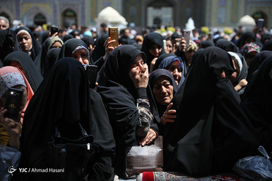 تشییع پیکر مطهر شهید مدافع حرم «سید ناظرحسین موسوی» در حرم حضرت علی ابن موسی الرضا (ع)