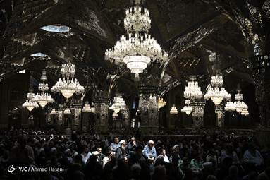 تشییع پیکر مطهر شهید مدافع حرم «سید ناظرحسین موسوی» در حرم حضرت علی ابن موسی الرضا (ع)