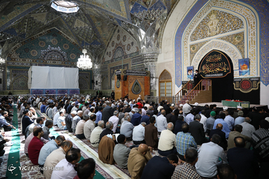 تشییع پیکر مطهر شهید مدافع حرم «سید ناظرحسین موسوی» در حرم حضرت علی ابن موسی الرضا (ع)
