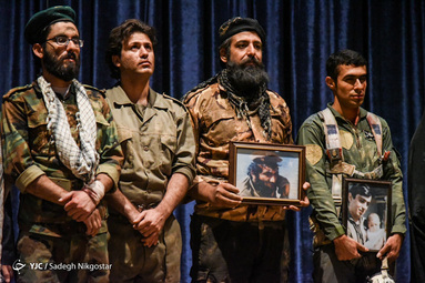 پل‎کارون، زندگی حر انقلاب، این نمایش اقتباسی از زندگی شهید شاهرخ ضرغام معروف به «حر انقلاب» از شهدای شاخص فدائیان اسلام است