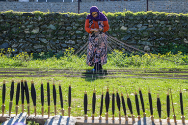کارچاله؛ هنری به قدمت یک قرن، هنر زنان روستای زیبای «بالاجاده»، «کارچاله» یا همان پارچه بافی سنتی است در شهرستان کردکوی استان گلستان