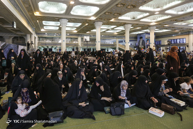 مراسم دعای پرفیض عرفه در مصلی امام خمینی(ره) در جوار شهدای گمنام
