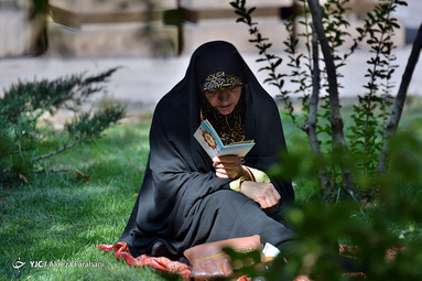 مراسم دعای پرفیض عرفه در دانشگاه تهران