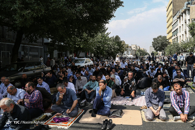 مراسم دعای پرفیض عرفه در خیابان سعدی