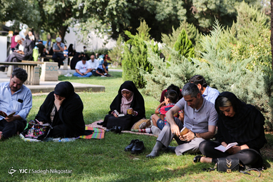 مراسم دعای پرفیض عرفه در گلزار شهدای بهشت زهرا