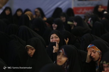 مراسم دعای پرفیض عرفه در مصلی امام خمینی(ره) در جوار شهدای گمنام