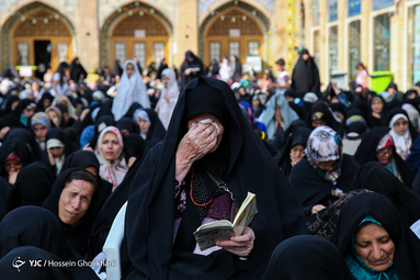 مراسم پرفیض دعای عرفه در امام زاده حسین (ع) قزوین