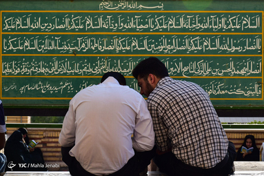 مراسم پرفیض دعای عرفه در جوار گلزار شهدا و کوه صاحب الزمان کرمان