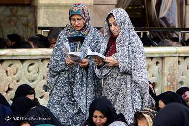 مراسم پرفیض دعای عرفه در حرم احمد این موسی (ع) شیراز
