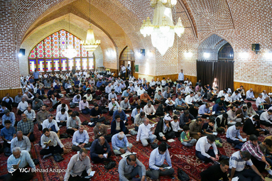 دعای پر فیض عرفه در تبریز