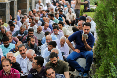 دعای پر فیض عرفه در همدان