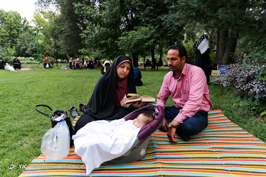 دعای پر فیض عرفه در همدان