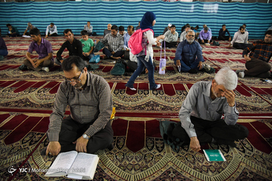 دعای پر فیض عرفه در مصلی اهواز