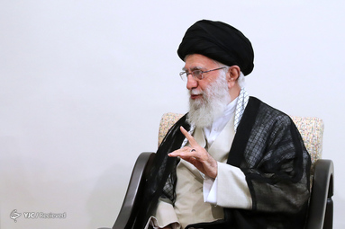 دیدار محمد عبدالسلام سخنگوی جنبش انصارالله یمن با حضرت آیت‌الله خامنه‌ای رهبر معظم انقلاب اسلامی
