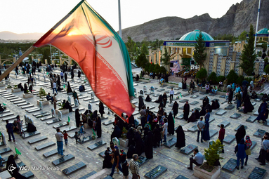 جشن دهه امامت و ولایت یادواره شهدای سادات