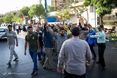 تجمع جمعی از دانشجویان و طلاب انقلابی مشهد در اعتراض کشتار مسلمانان کشمیر