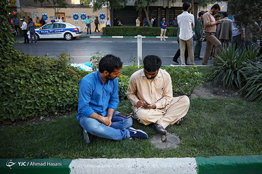 تجمع جمعی از دانشجویان و طلاب انقلابی مشهد در اعتراض کشتار مسلمانان کشمیر