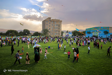 جشنواره بادبادکها در خرمدره زنجان